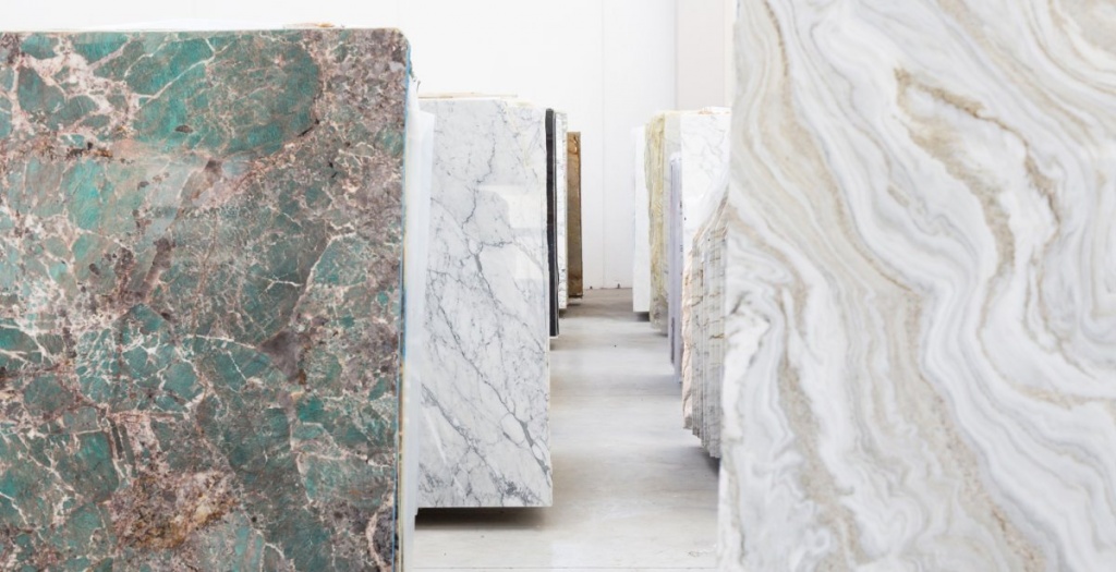 1555579896_slab.jpg камины в калуге